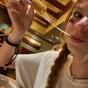 Meet your Posher, Marissa